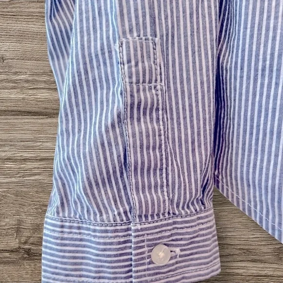 Old Navy Ruffle Front Striped Button-Down Shirt – XS – 100% Cotton - Picture 4 of 6
